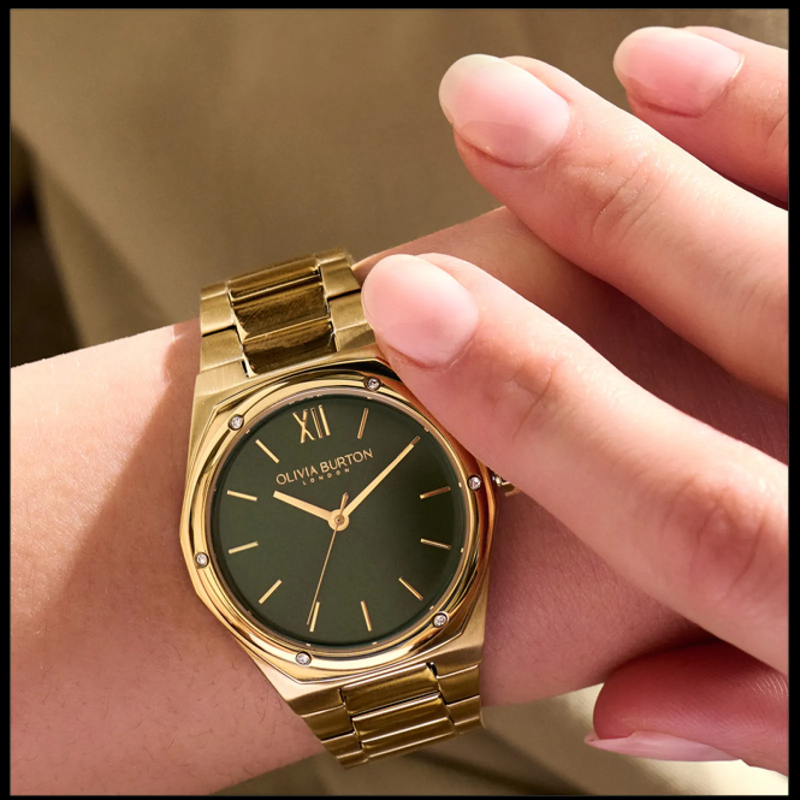 Relogio Hexa Verde Aco Ip Dourado E Cristais-Olivia Burton Flash Sale